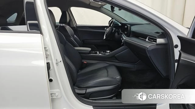 Kia K5 3rd generation 2022 Белый из Кореи, фото 2