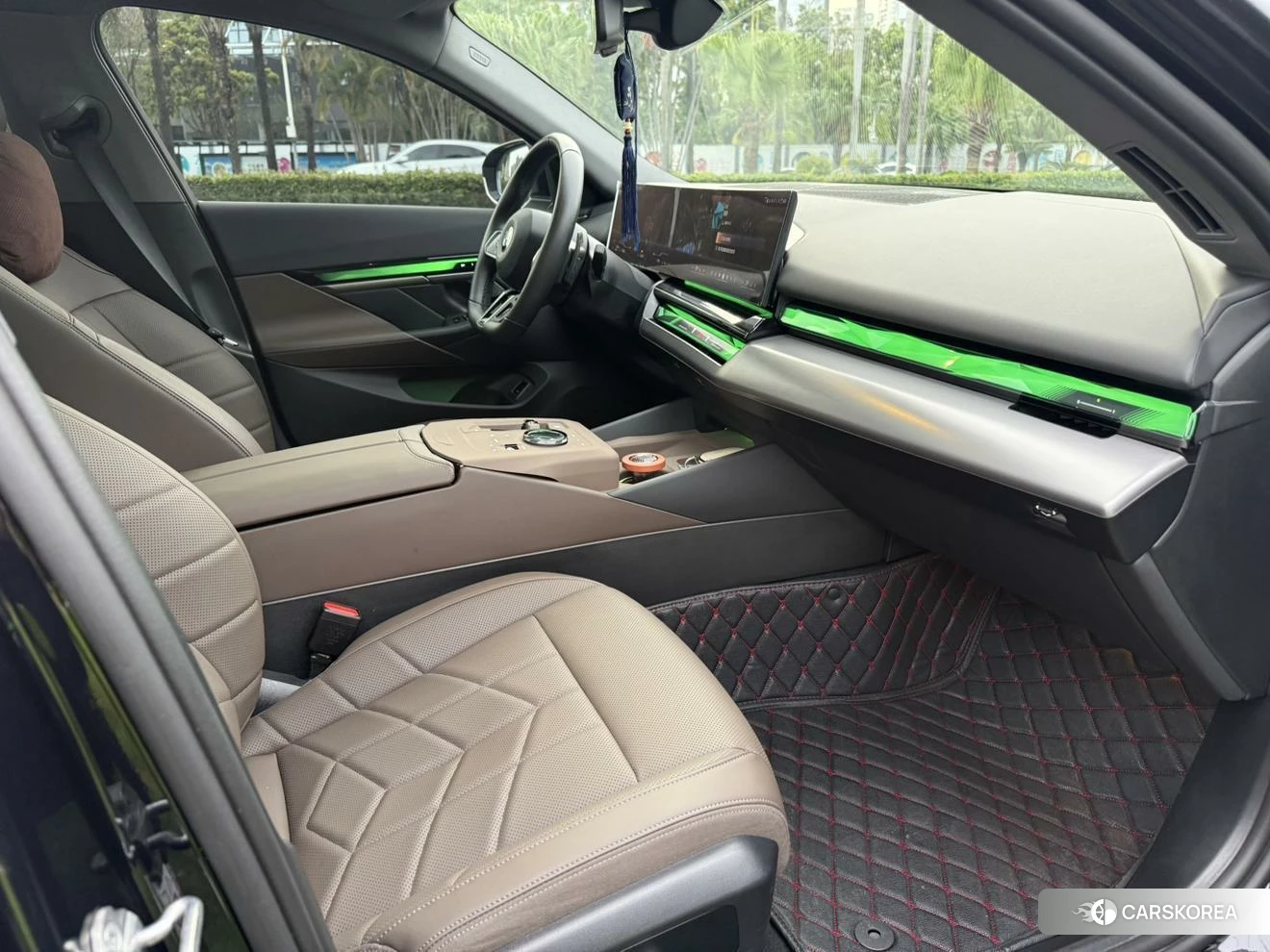 BMW 5 series 2024 Черный из Китая, фото 2