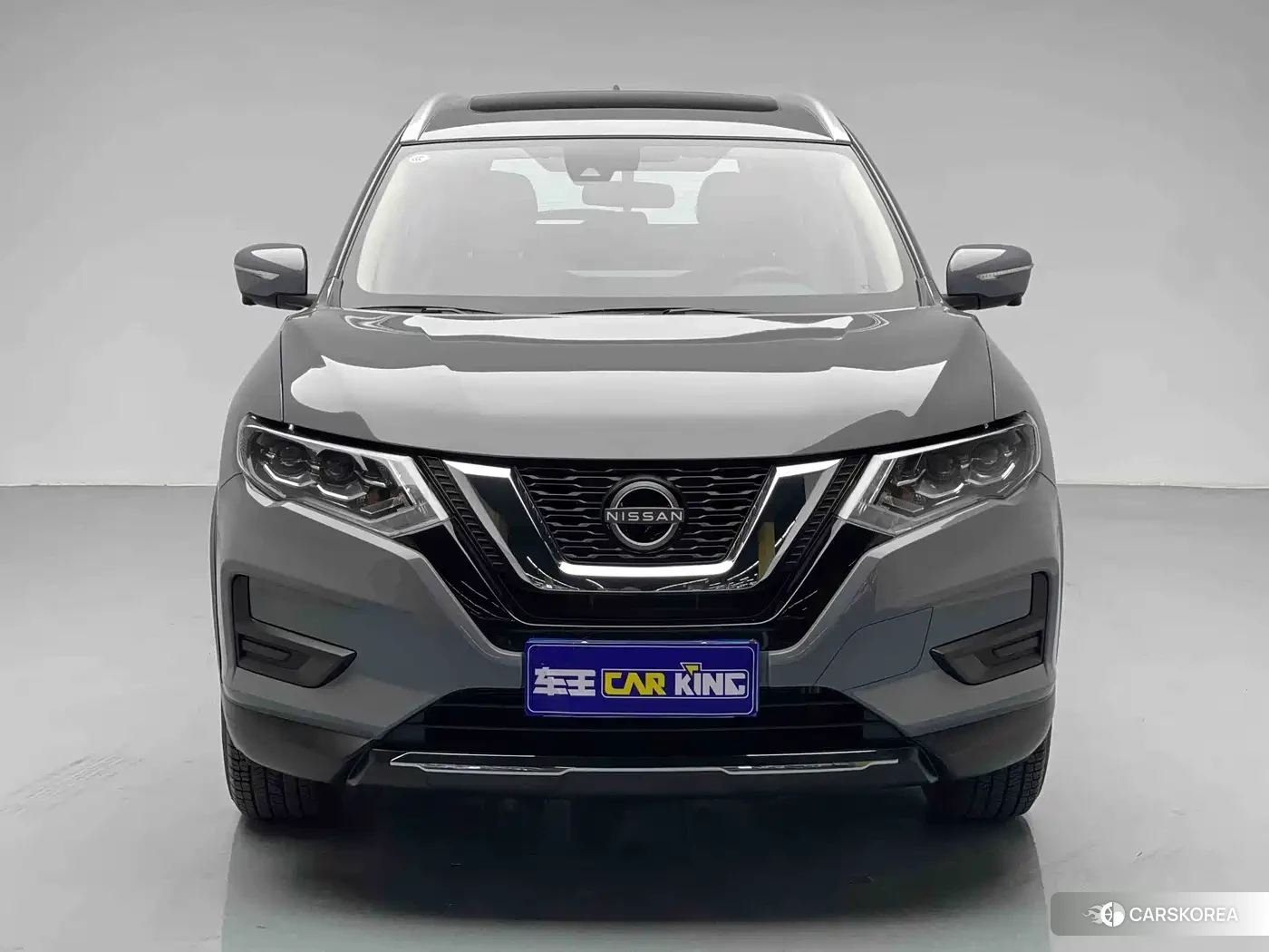 Nissan X-Trail 2025 Silver/gray из Китая, фото 2