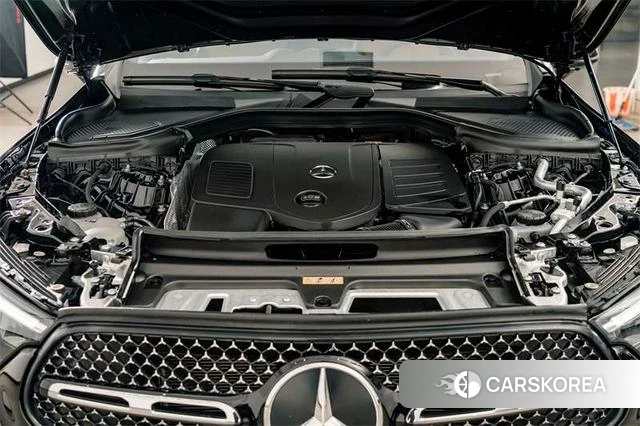 Mercedes-Benz GLC 2024 Черный из Китая, фото 2