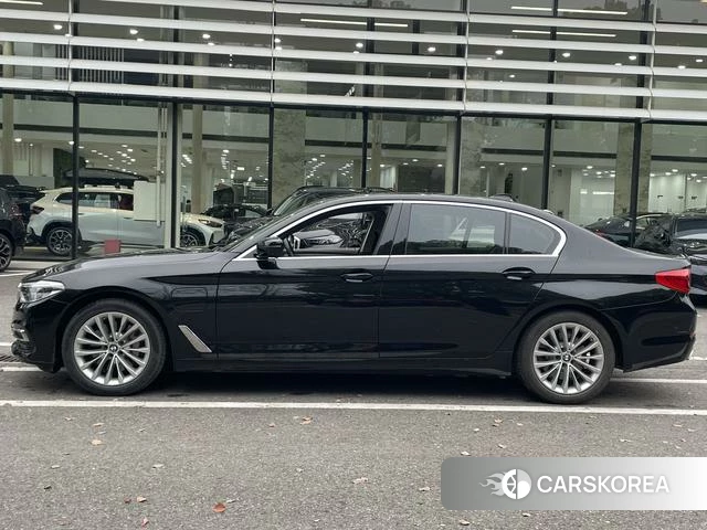 BMW 5 series PHEV 2020 Черный из Китая, фото 2