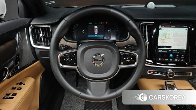 Volvo S90 2023 Белый из Кореи, фото 2