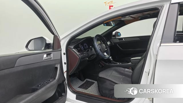 Hyundai Sonata New Rise 2018 Белый из Кореи, фото 2