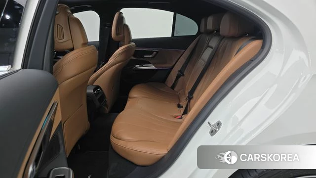 Mercedes-Benz E-Class W214 2025 Белый из Кореи, фото 2