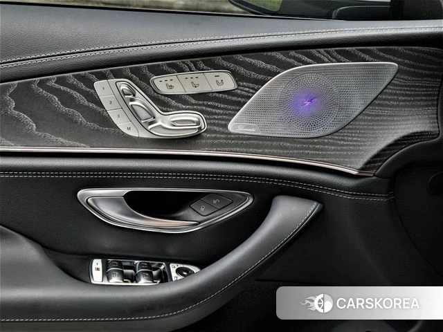 Mercedes-Benz AMG GT 2023 Белый из Кореи, фото 3