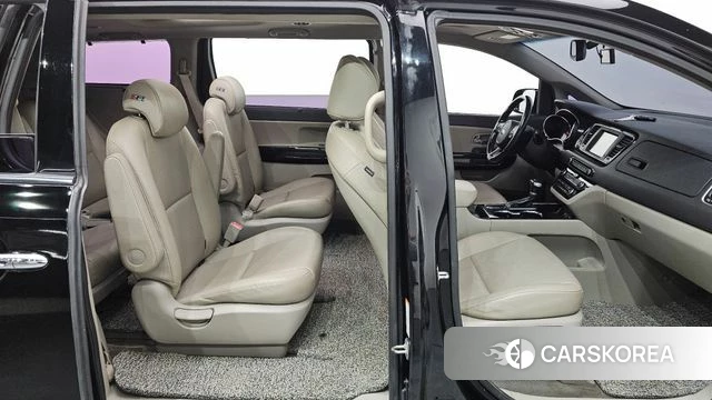 Kia The New Carnival 2018 Черный из Кореи, фото 2