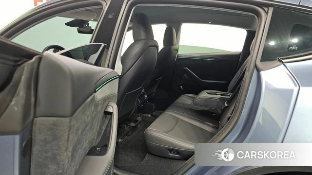 Tesla Model Y 2025 Небесно-голубой из Кореи, фото 2