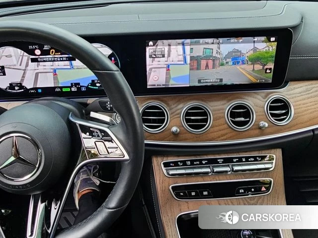 Mercedes-Benz E-Class W213 2022 Черный из Кореи, фото 2
