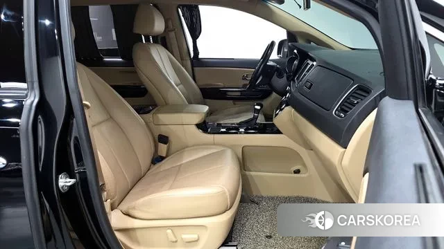 Kia The New Carnival 2019 Черный из Кореи, фото 2