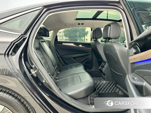 Volkswagen Passat 2020 Черный из Китая, фото 2