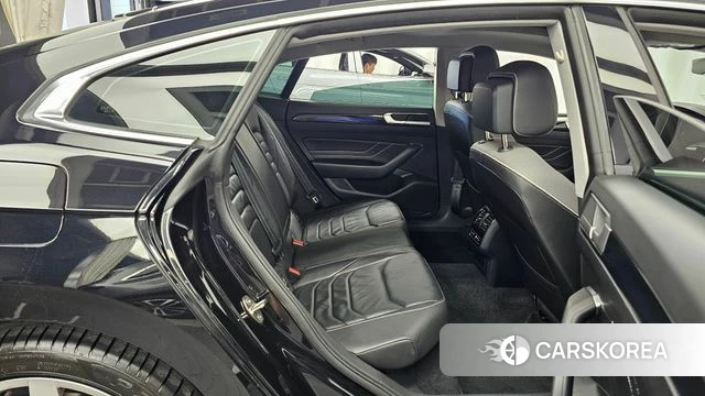 Volkswagen Arteon 2023 Черный из Кореи, фото 2