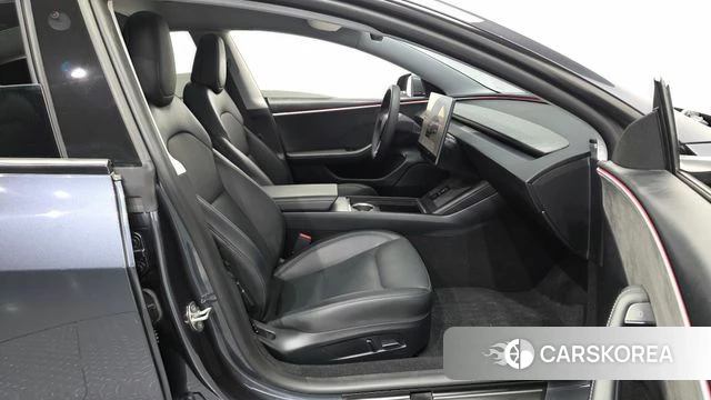 Tesla Model 3 2024 Серый из Кореи, фото 2