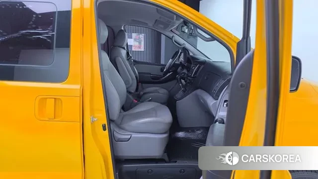 Hyundai The New Grand Starex 2019 Желтый из Кореи, фото 2
