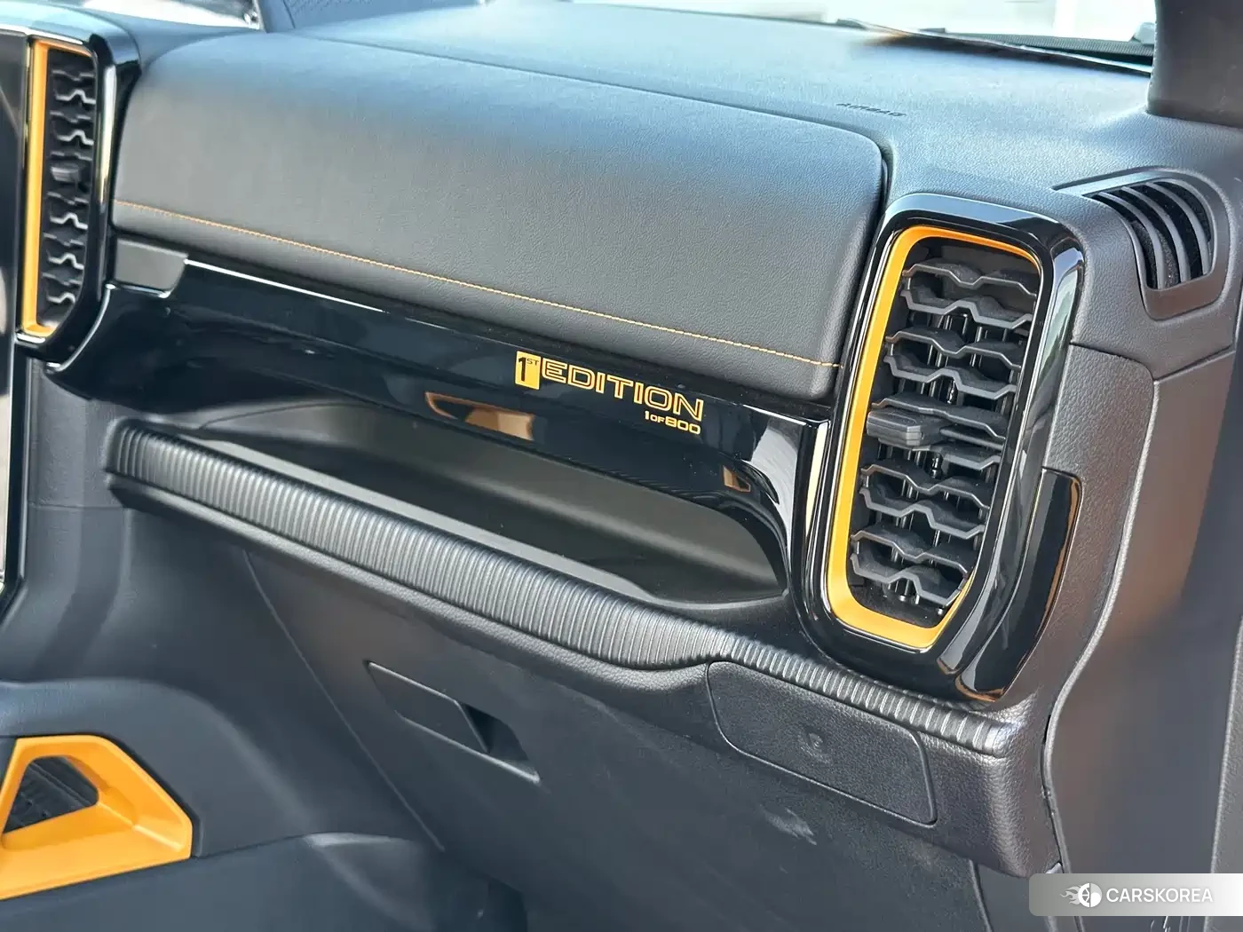 Ford Ranger 2024 Yellow/orange из Китая, фото 2