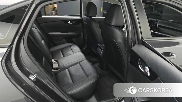 Kia The New K3 2nd generation 2023 Серый из Кореи, фото 2