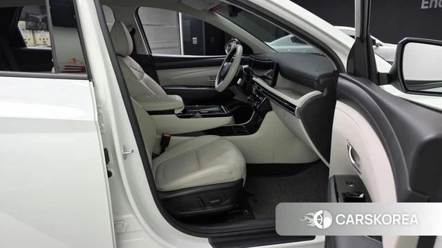 Hyundai The New Tucson (NX4) 2024 Белый из Кореи, фото 2