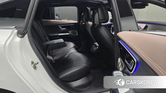 Mercedes-Benz EQE V295 2022 Белый из Кореи, фото 2