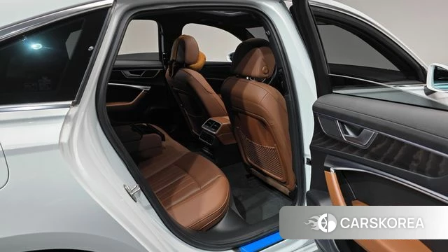 Audi A6 (C8) 2023 Белый из Кореи, фото 2