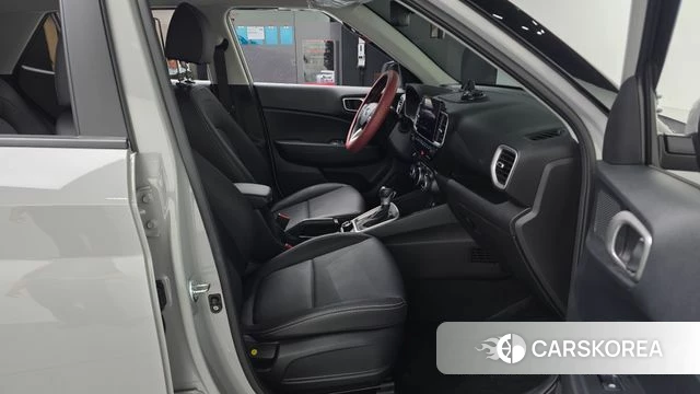 Hyundai Venue 2025 Серебристо-серый из Кореи, фото 2