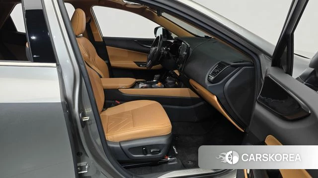 Lexus NX450h + 2nd generation 2023 Серебристо-серый из Кореи, фото 2
