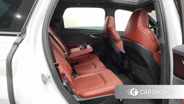 Audi SQ7 (4M) 2023 Белый из Кореи, фото 2