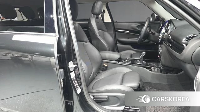 Mini Cooper Clubman 2023 Черный из Кореи, фото 2