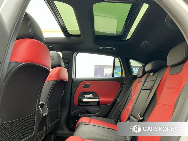 Mercedes-Benz AMG GLA 2023 Серебристо-серый из Китая, фото 2