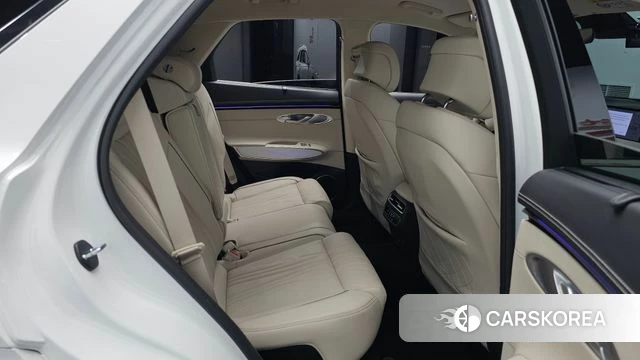 Genesis GV70 2024 Белый из Кореи, фото 2