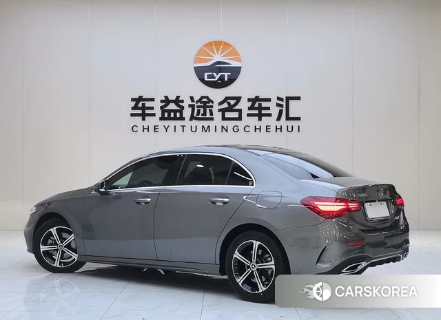 Mercedes-Benz A-Class 2023 Темно-серый из Китая, фото 2