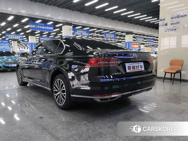 Volkswagen Phideon 2022 Черный из Китая, фото 2