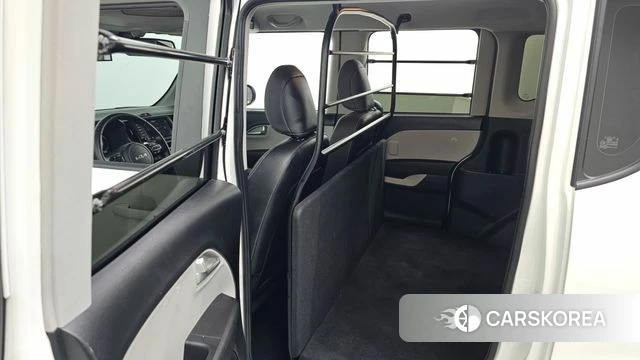 Kia The New Kia Ray EV 2023 Белый из Кореи, фото 2