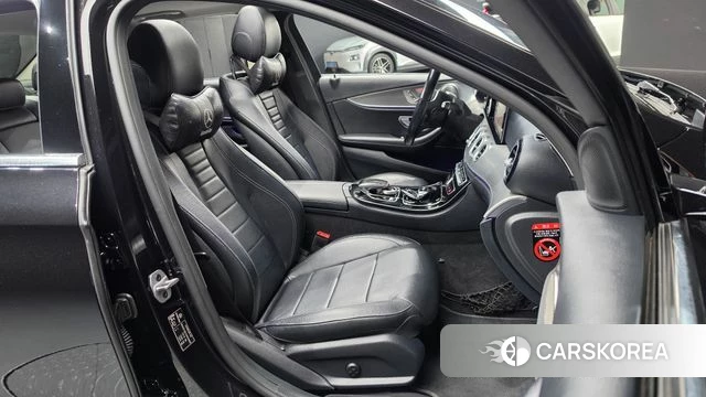 Mercedes-Benz E-Class W213 2018 Черный из Кореи, фото 2