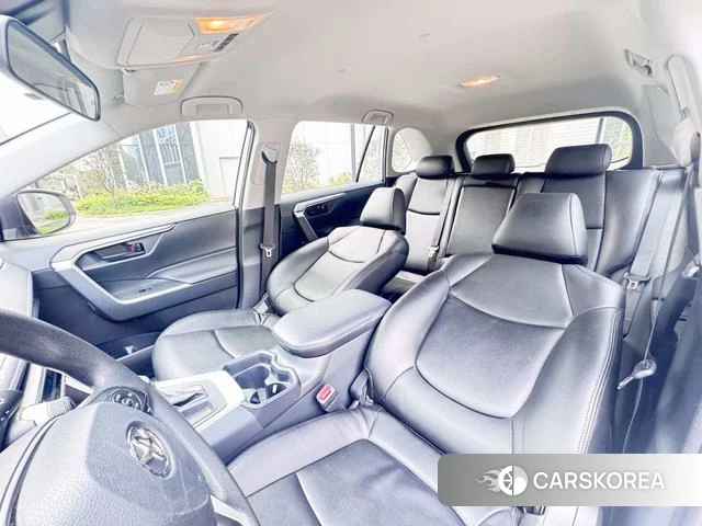 Toyota RAV4 2020 Белый из Китая, фото 2