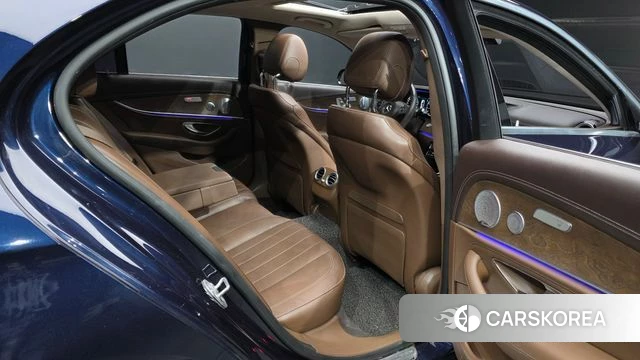 Mercedes-Benz E-Class W213 2018 Синий из Кореи, фото 2