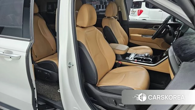 Kia Carnival 4th generation 2021 Белый из Кореи, фото 2