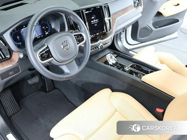 Volvo XC60 second Generation 2025 Белый из Кореи, фото 2