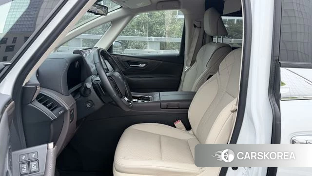 Toyota Alphard 2023 Белый из Китая, фото 2