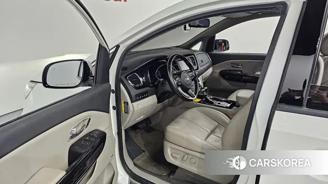 Kia The New Carnival 2019 Белый из Кореи, фото 2