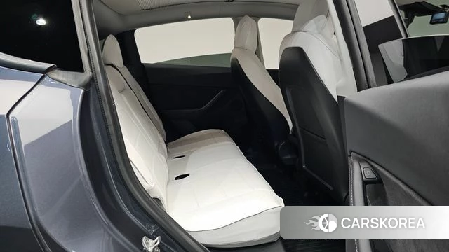 Tesla Model Y 2021 Серый из Кореи, фото 2