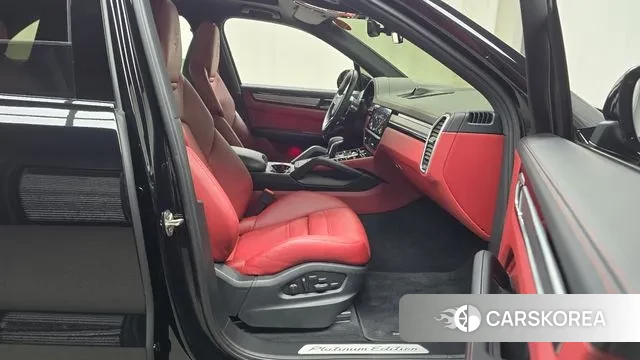 Porsche Cayenne (PO536) 2022 Черный из Кореи, фото 2