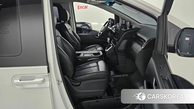 Hyundai Staria 2023 Белый из Кореи, фото 2