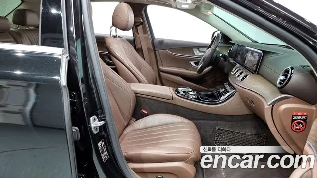 Mercedes-Benz E-Class W213 2019 Черный из Кореи, фото 2