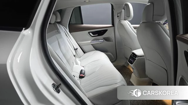 Mercedes-Benz EQE SUV X294 2023 Белый из Кореи, фото 2