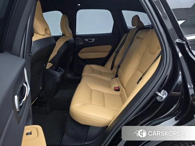 Volvo XC60 second Generation 2024 Черный из Кореи, фото 2