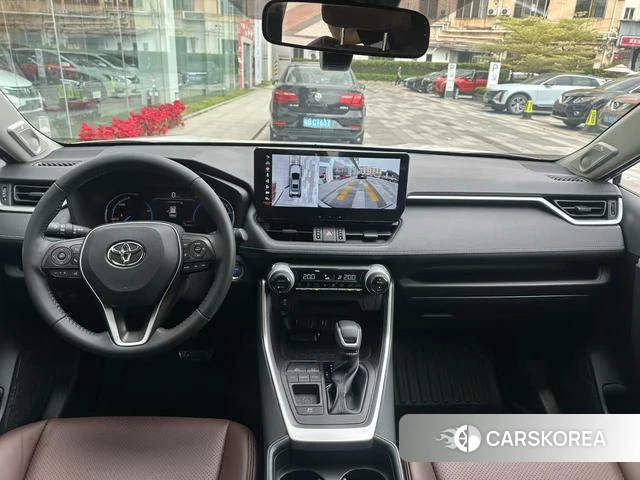 Toyota RAV4 2022 Белый из Китая, фото 2