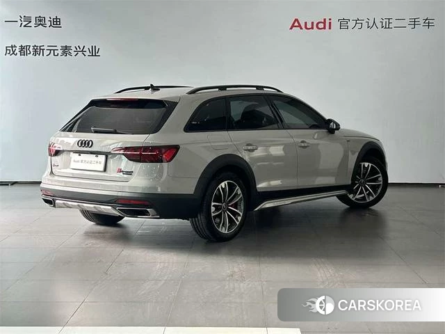 Audi A4L 2023 Серебристо-серый из Китая, фото 2