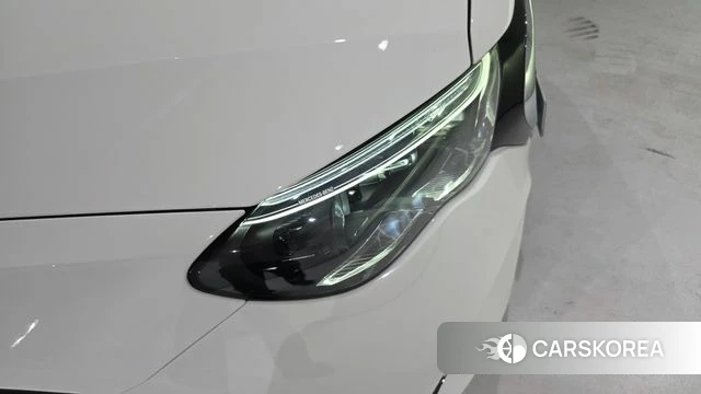 Mercedes-Benz E-Class W214 2026 Белый из Кореи, фото 2