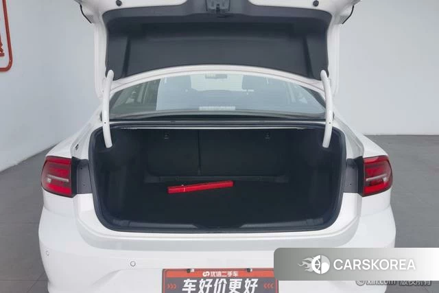 Volkswagen Lamando 2022 Белый из Китая, фото 2