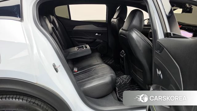 Peugeot 408 2024 Белый из Кореи, фото 2