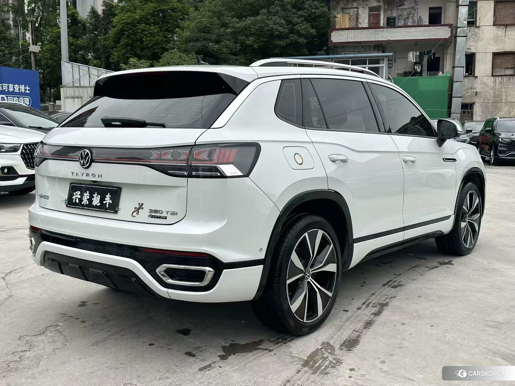 Volkswagen Tayron 2023 Белый из Китая, фото 2